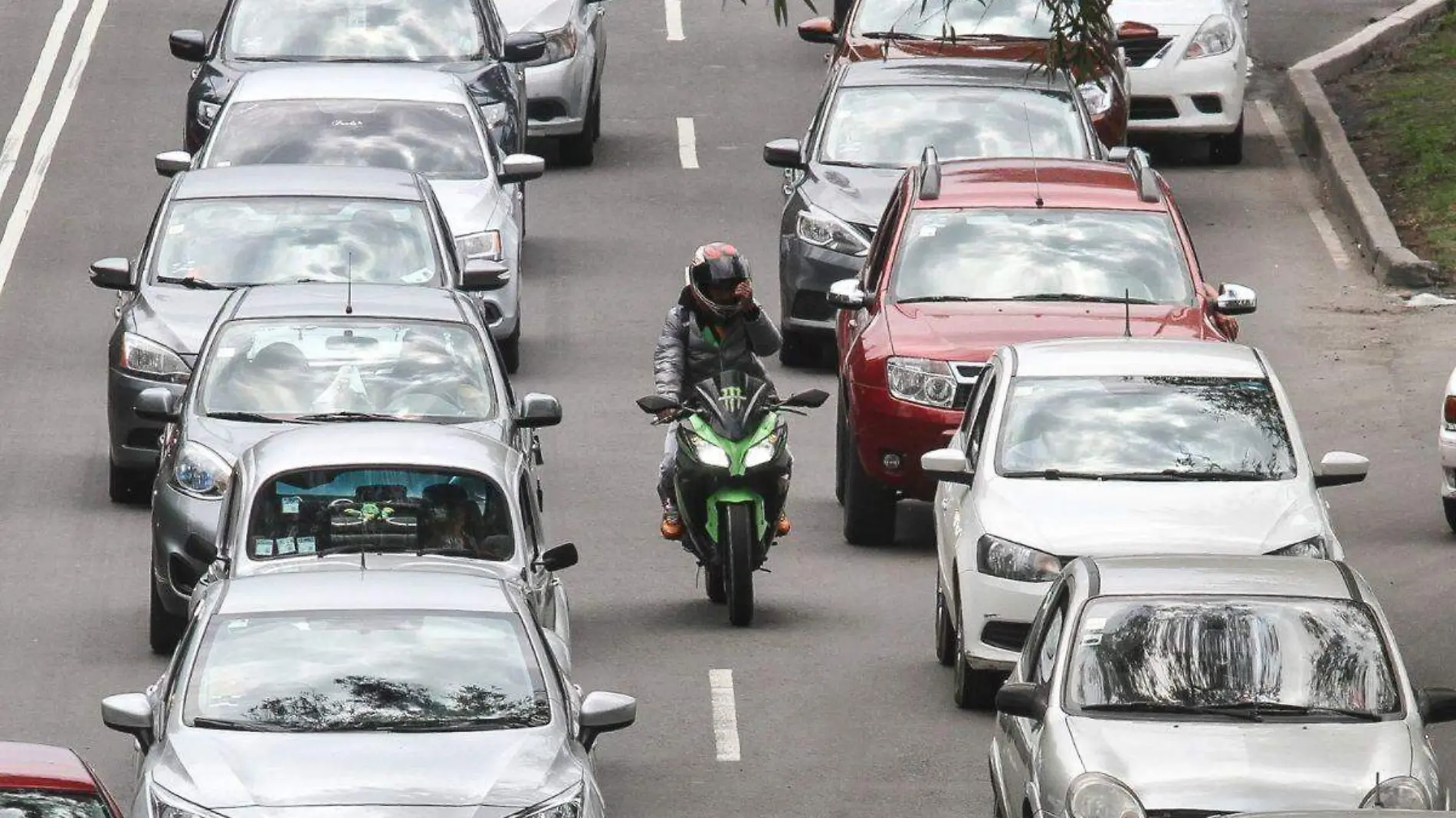 Motociclistas tránsito